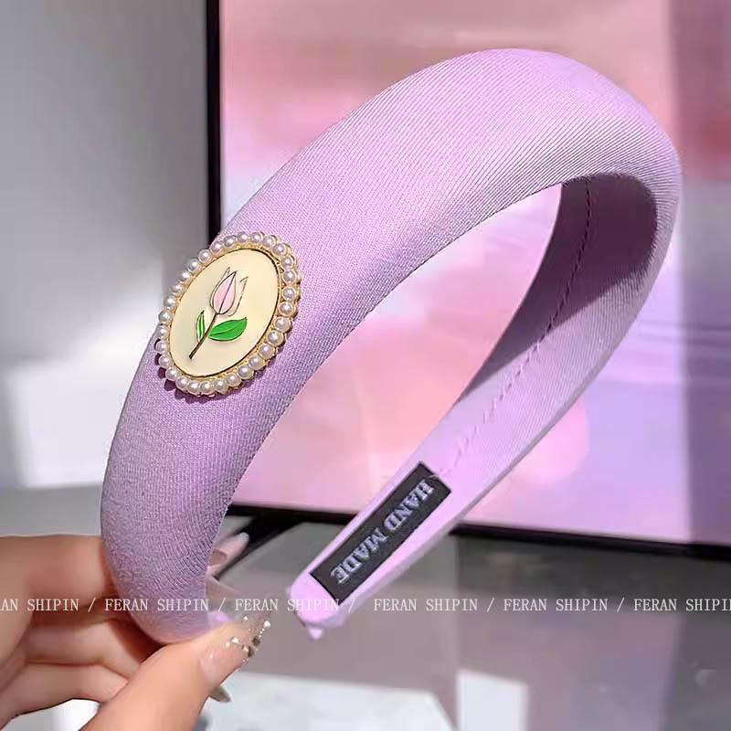 Women's Wide Edge White Sponge Headband - Stylish, Comfortable, Low-Pressure Hair Accessory