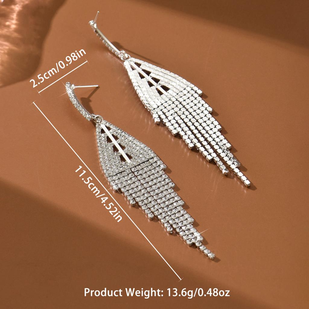 Fashionable new shiny full diamond design earrings with elegant and luxurious style, high-end ear accessories for women