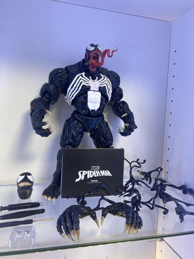[USED] VENOM 1/9 scale action figure Venom figure