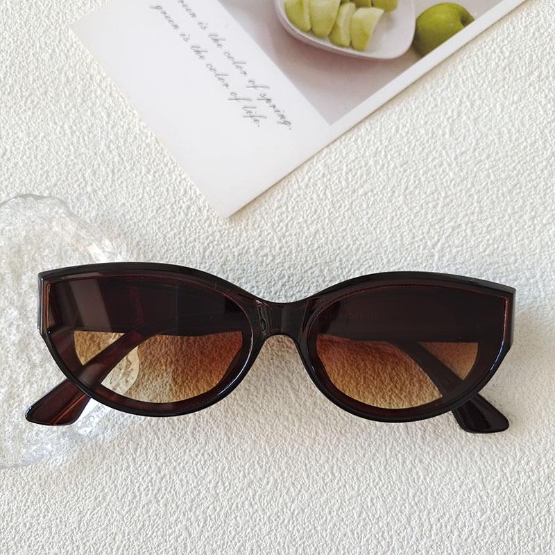 

2024 Retro European-American Hip-Hop Oval Sunglasses: Street Style Fashion Trends