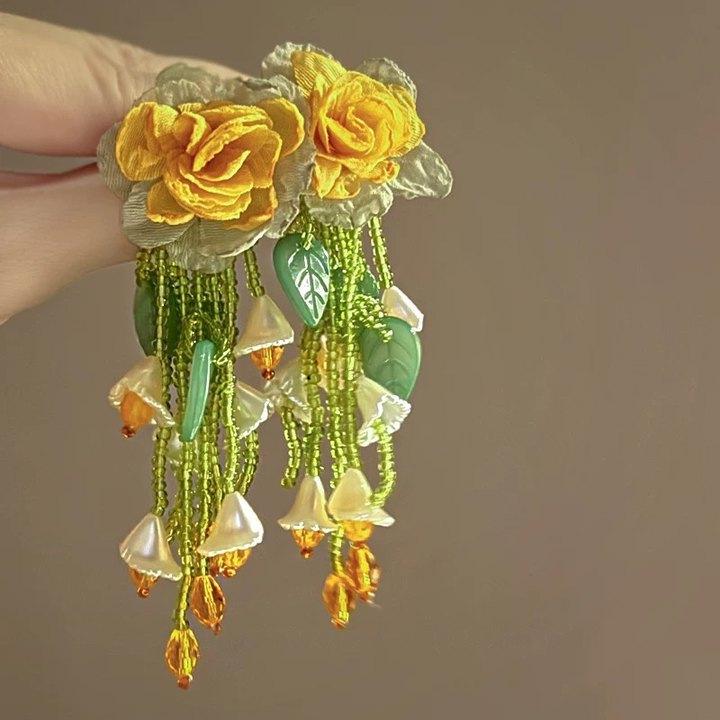 Exaggerated Silver Needle Flower Cluster Round Earrings - Trendy Vacation Style