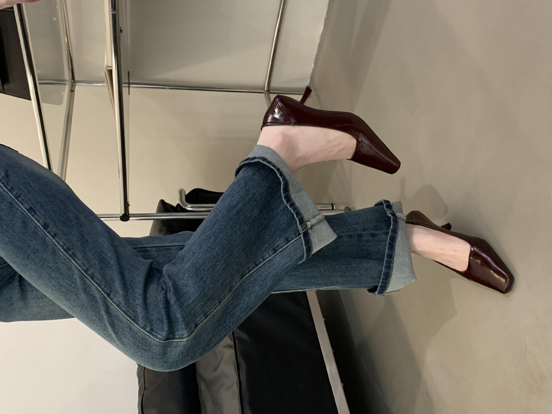 

Женские туфли на высоком каблуке стилет высокого класса ретро французские одинарные туфли 2025 весна новая женская универсальная однотонная рабочая обувь 39 бордовый