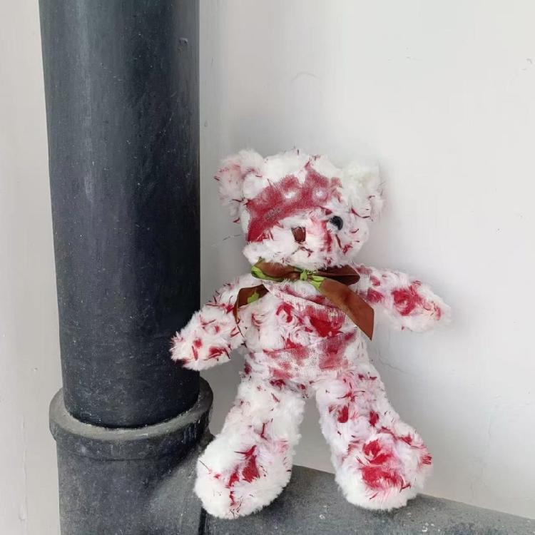 Bear Pendant Disturbing Blood Splattered Small Bear PP Cotton Fabric Texture Suitable for Dark Theme Parties Decorating