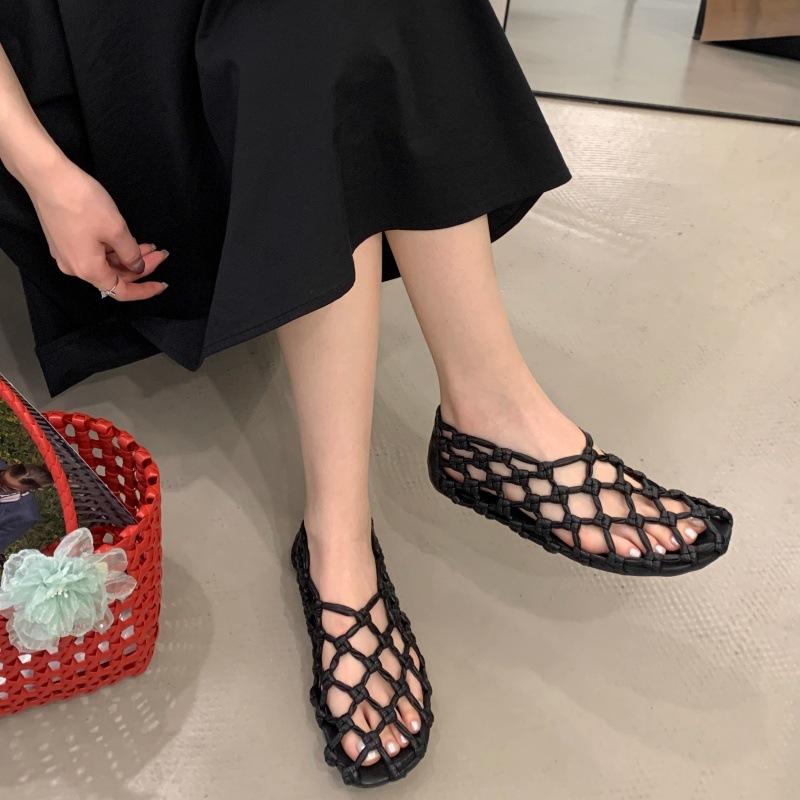 

French woven mesh hollow low heel round head new sandals fashion pig cage shoes red breathable hole shoes women s shoes 40 чёрный