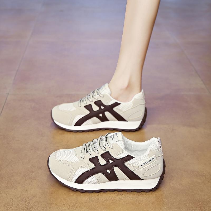 CRLAYDK Classic Sneakers for Women Lightweight Mesh Fashion Casual Trainers Summer Shoes Ladies Breathable Walking Sports Tennis