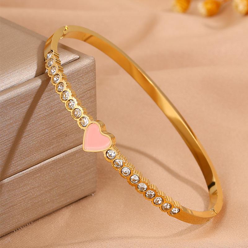Fashionable Love Full of Light Luxury and High-end Titanium Steel Mother-of-pearl Heart-shaped Bracelet for Women