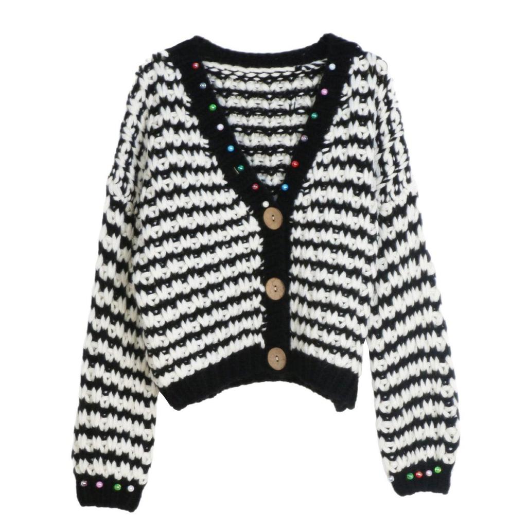 European & American Retro Striped V-neck Loose Cardigan: Women’s Lazy Style Short Fashion Long Sleeve Sweater