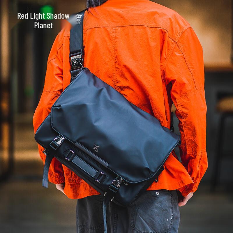 GYXX Gaia Camera Shoulder Bag