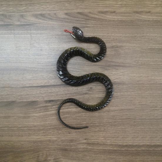 Yousheng Realistic Fake Rubber Snake Toy, Lifelike Snake Model with Tongue-Out, Simulated Snake for Halloween Party Gag, Bird Deterrent, Garden