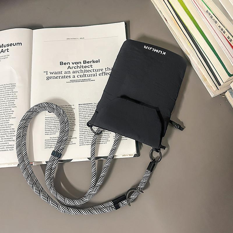 Personal mobile phone messenger bag trendy fashion 2025 summer new tooling style Japanese small bag casual shoulder card bag