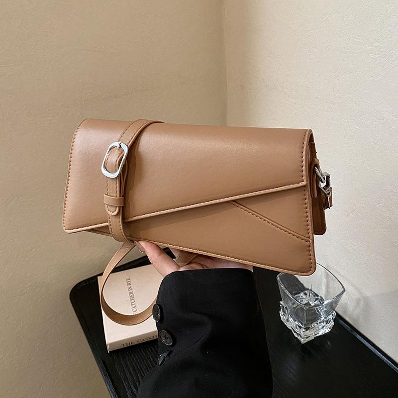Niche design bag women's new popular fashion high-end shoulder bag commuter messenger small square bag