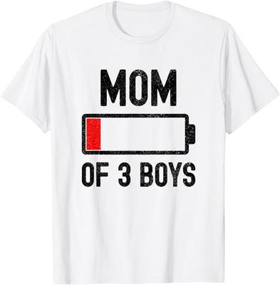 Mama von 3 Jungs Niedriger Akku Energie Lustig Sarkastisch Für Mutter T-Shirt Unisex T-Shirt