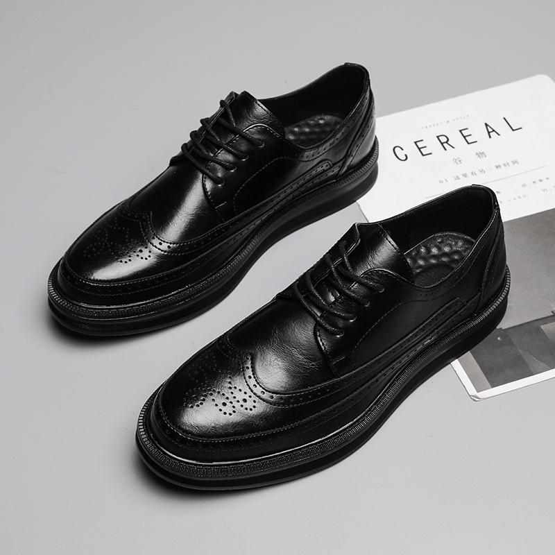 2024 Brand Newly Men's Quality Patent Leather Shoes Men Wedding Shoes Size 38-45 Black White Soft Man Dress Leather Casual Shoes