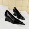 Slope Heeled Shoes for Women, High Heels, Slope Heels, Shallow Mouth, Pointed Toe, Patent Leather Single Shoes, Slope Heels