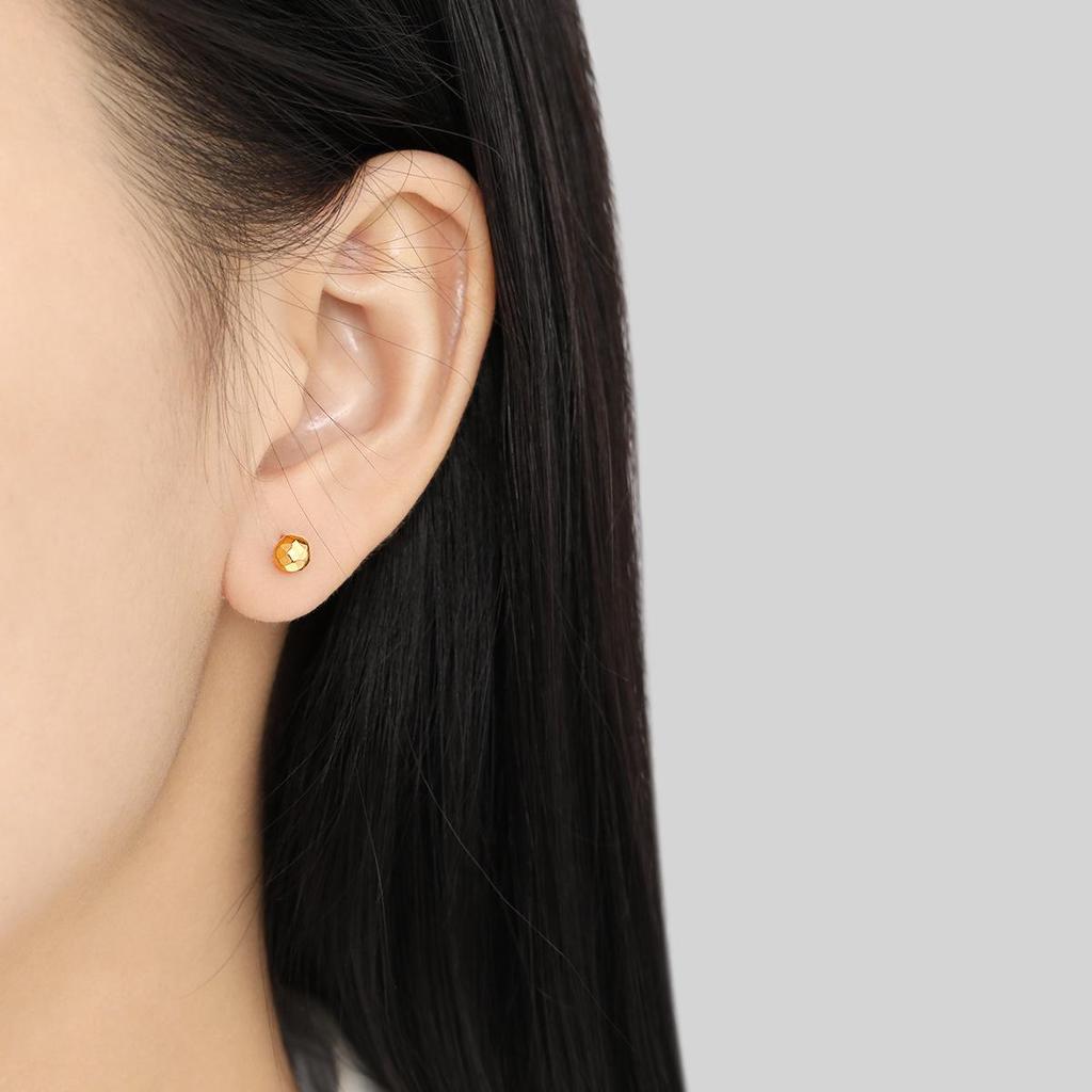 Faceted Diamond Twist Screw Cartilage Stud Earrings, Sleep-Friendly Titanium Steel for Women