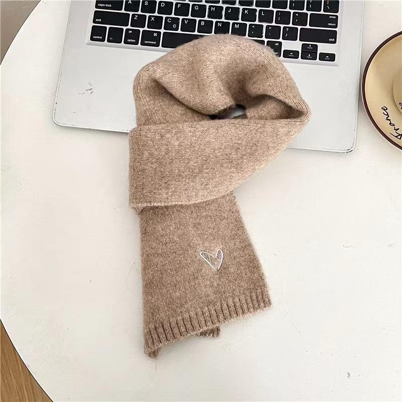 Wersja koreańska szalika dziecięcego jesienno-zimowego dla chłopców i dziewczynek ciepły miłość styl zagraniczny wszechstronny śliniaczek dla niemowląt trend