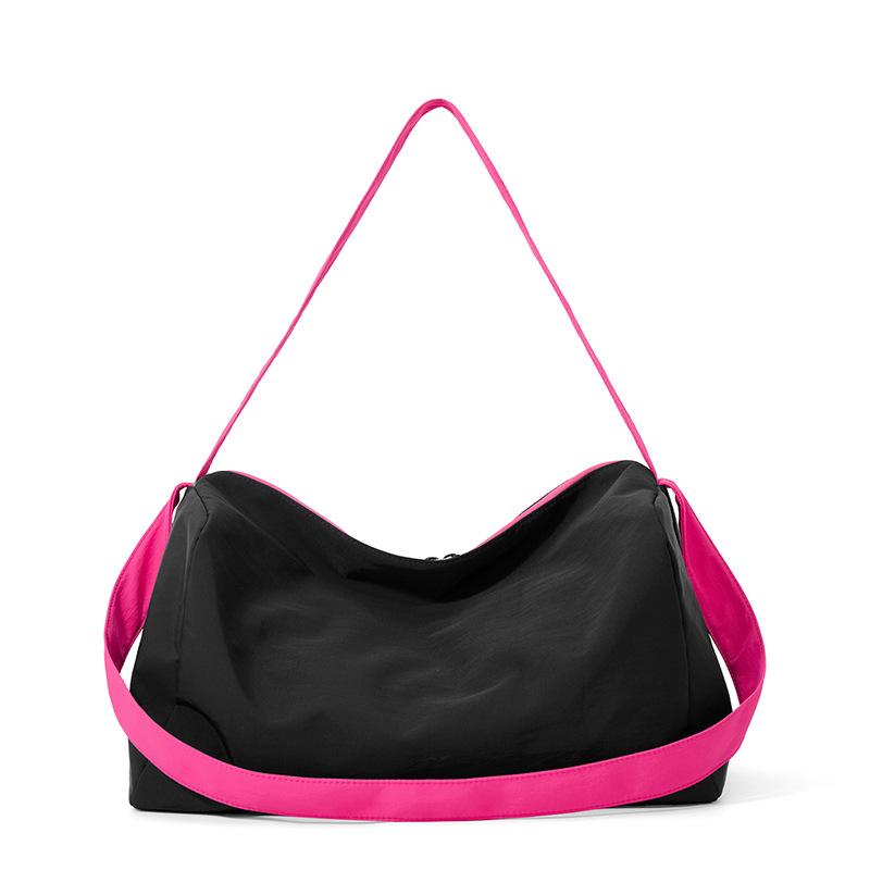 

Trendy and Cool Shoulder Bag, Large Capacity Fitness Bag, Women s High-end Sense, Crossbody Waterproof Short Distance Lightweight Travel Bag чорний