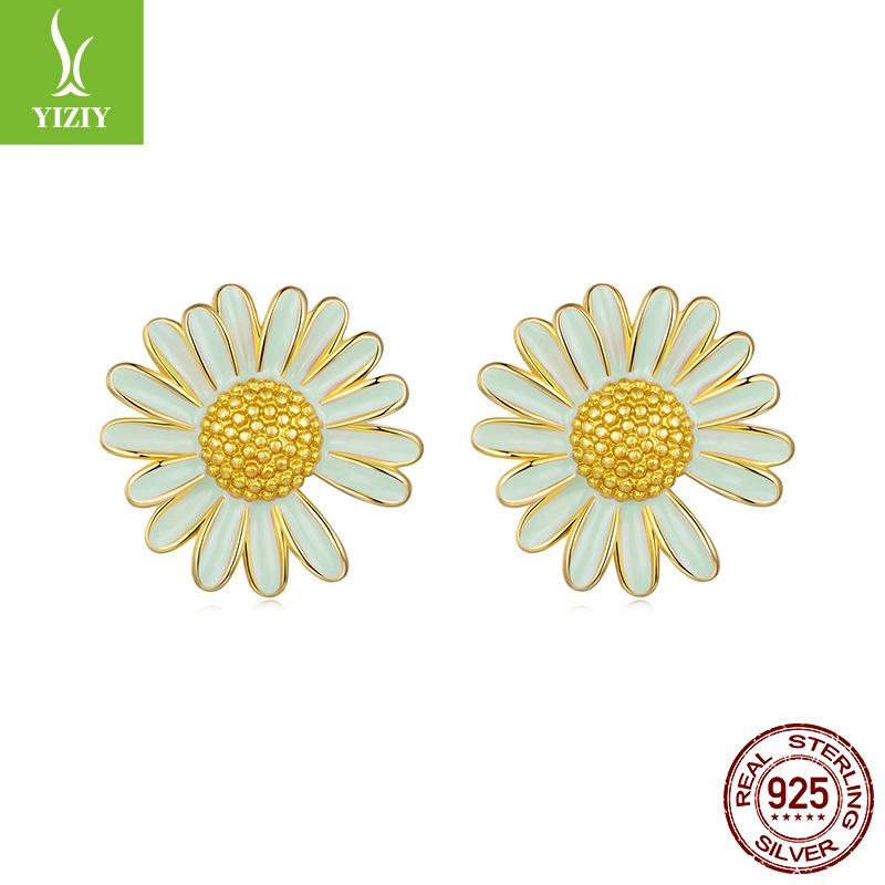 Spring Cream Green Daisy Stud Earrings For Women, Fresh And Sweet S925 Sterling Silver Temperament Earrings Earrings