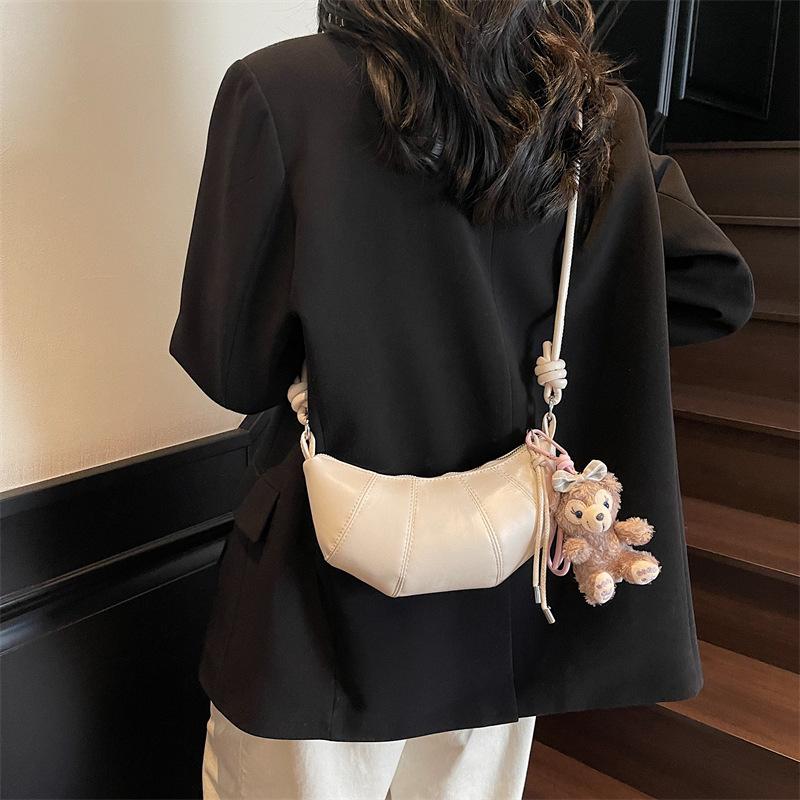 Korean version of fashion dumpling bag women's 2025 summer new trendy simple casual shoulder bag texture versatile niche women's bag
