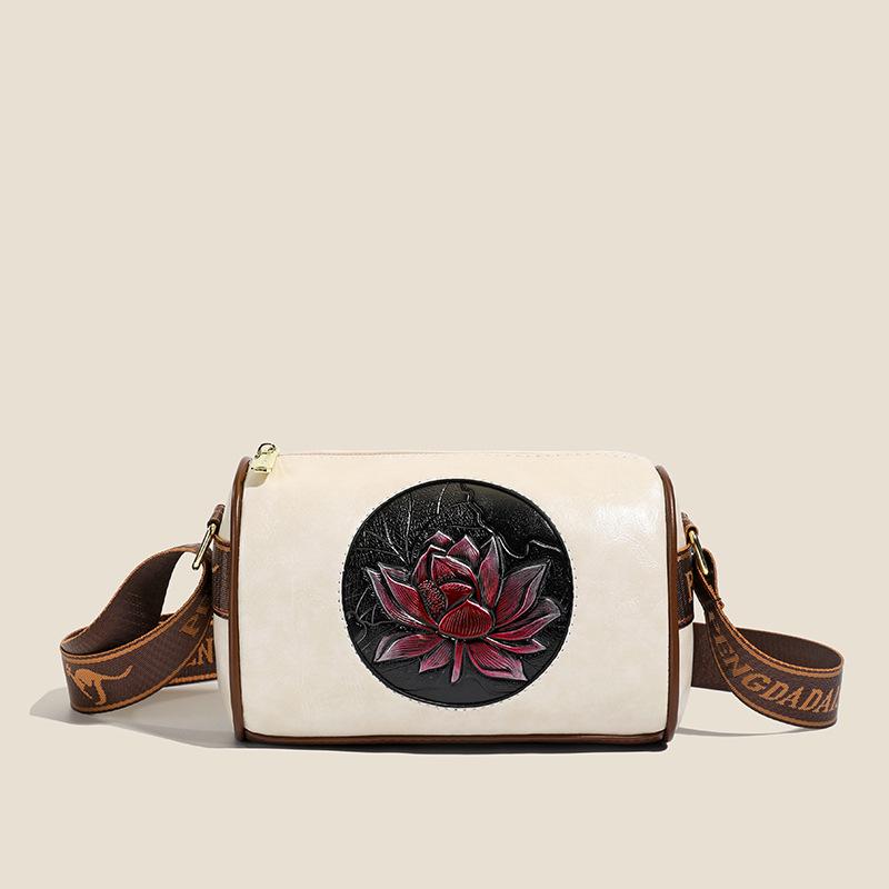 

2025 National Tide Style Women s Boston Shoulder and Crossbody Bag белый