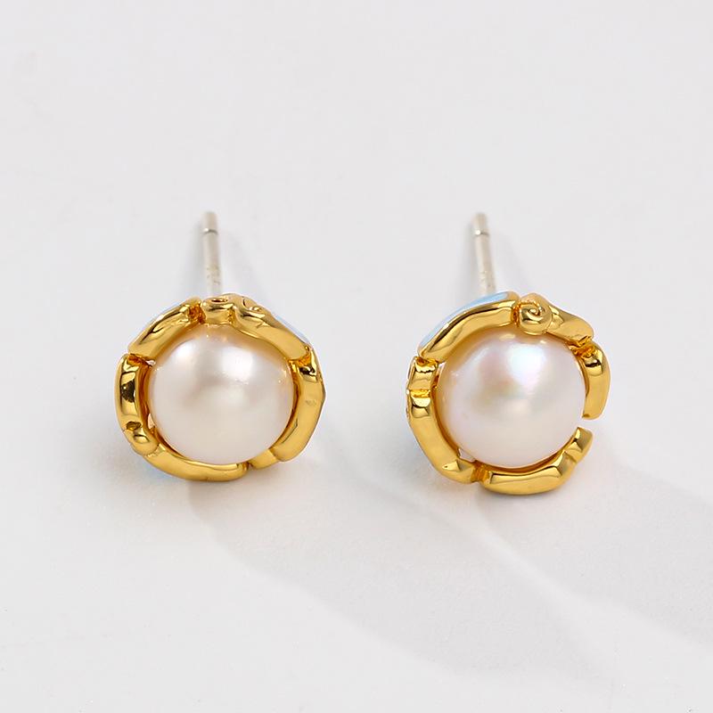 New Chinese Freshwater Pearl & Enamel Flower Stud Earrings - Elegant National Style for Women