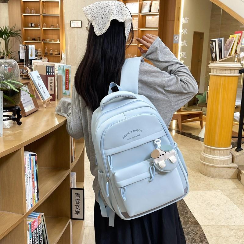 Cute and lightweight backpack, junior high school and high school schoolbag, large-capacity student schoolbag, high value and burden reduction