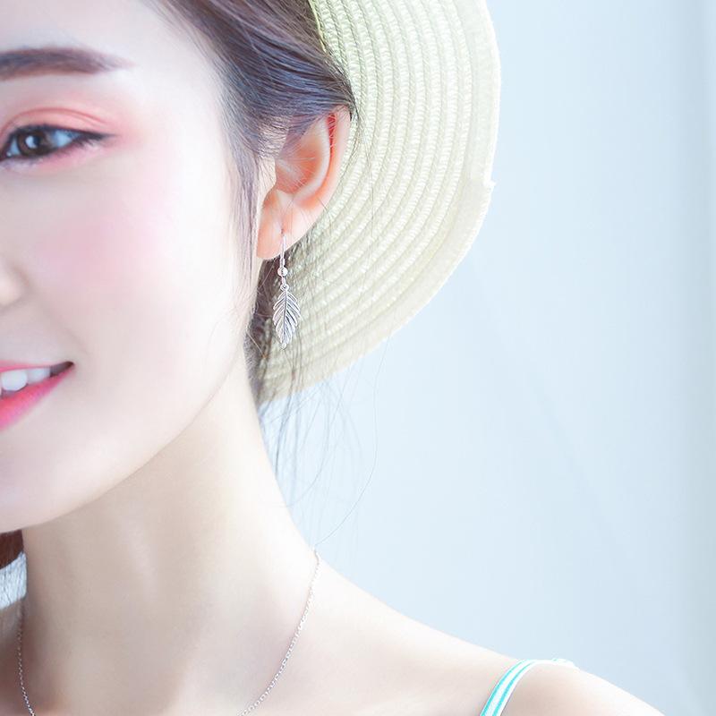 Temperament Leaf Earrings Smart, Fresh and Simple Leaf Ear Hooks Literary Accessories Earrings Female Korean Edition