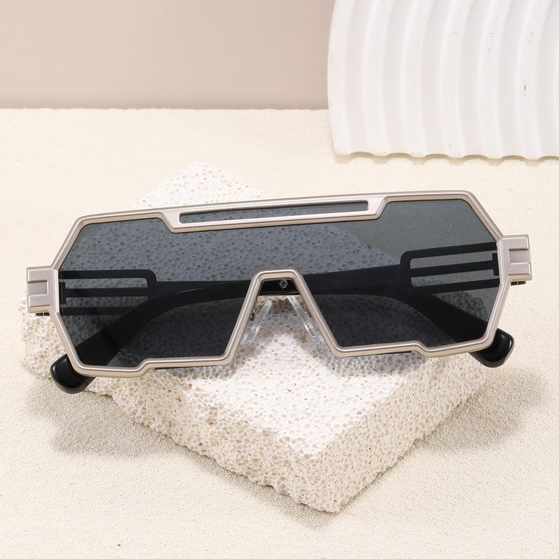 Steampunk Sun Glasses for Man European American Vintage Style For Men Sun Glasses High Quality UV Ray Blocking Sun Glasses Male