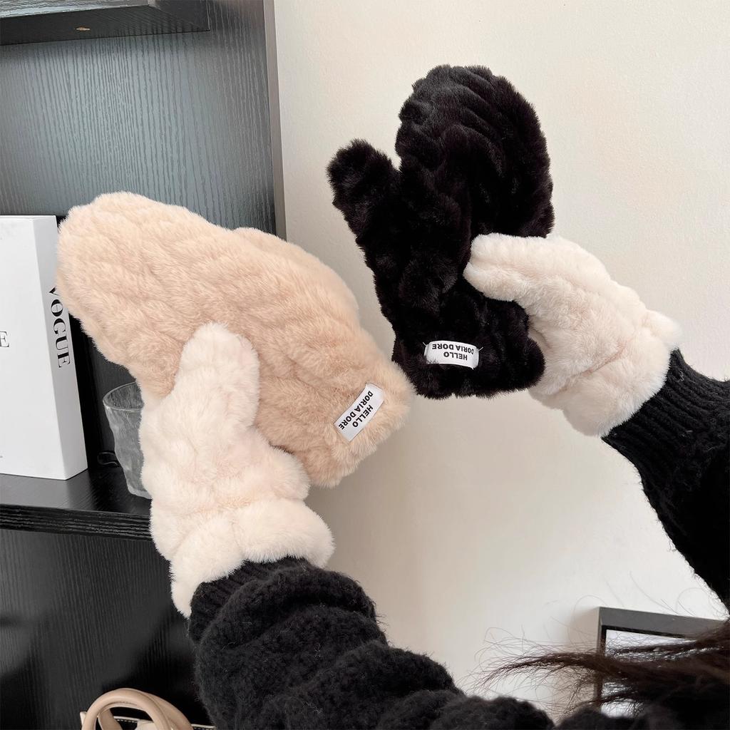 Plush mittens, women's cold-proof cycling students, Korean version, fashionable and cute, fluffy warm and plush thickened.