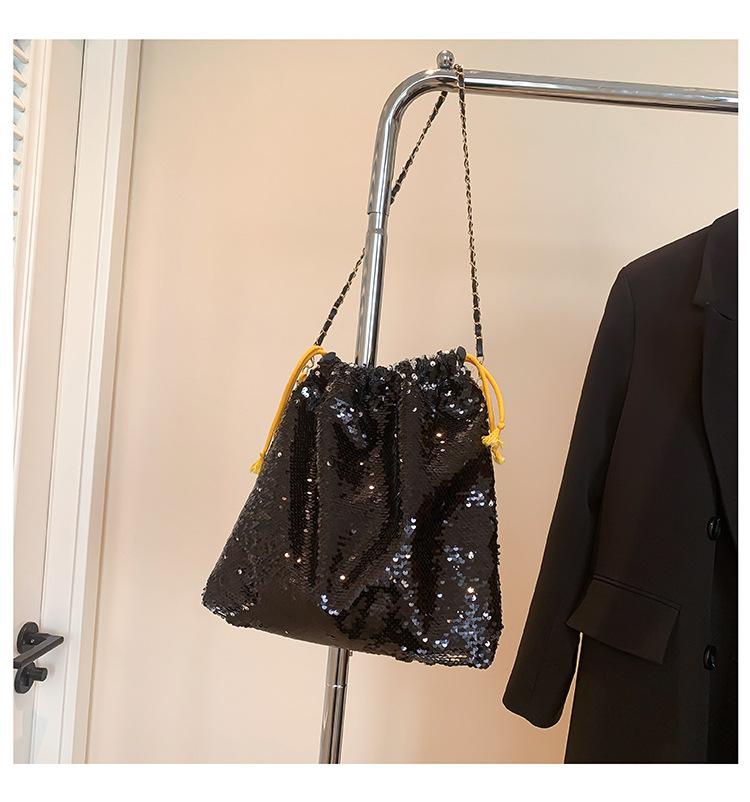 Niche Texture Sequined Bag Women's 2025 New Trendy Spring Fashion Versatile Shoulder Bag Chain Crossbody Bucket Bag