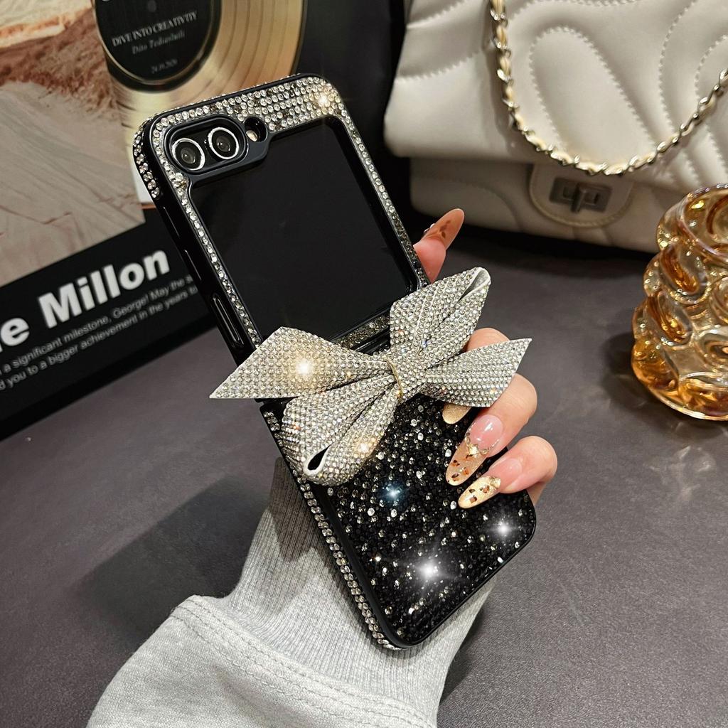 Applicable to Samsung ZFlip6 rhinestone bow flash diamond case zflip7 folding screen all-inclusive luxury bracelet protective case