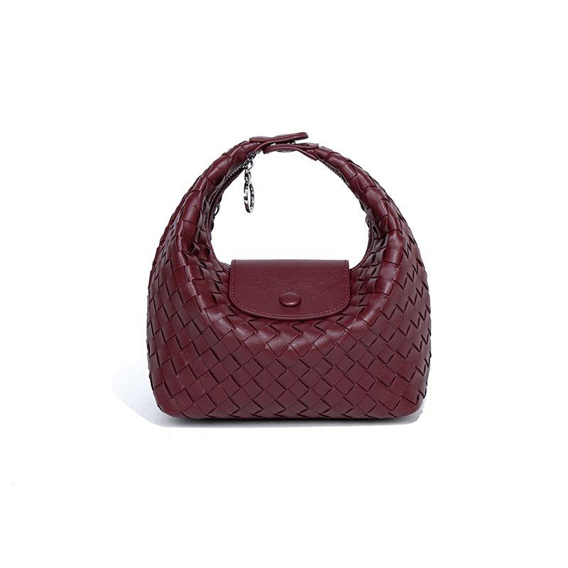 New hand-woven crescent bag fashion trend shoulder bag niche design messenger bag versatile simple handbag