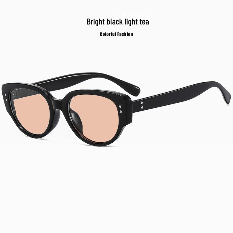 Retro Cat Eye Black and White Frame High-End Women's Sunglasses - European & American Sun Protection