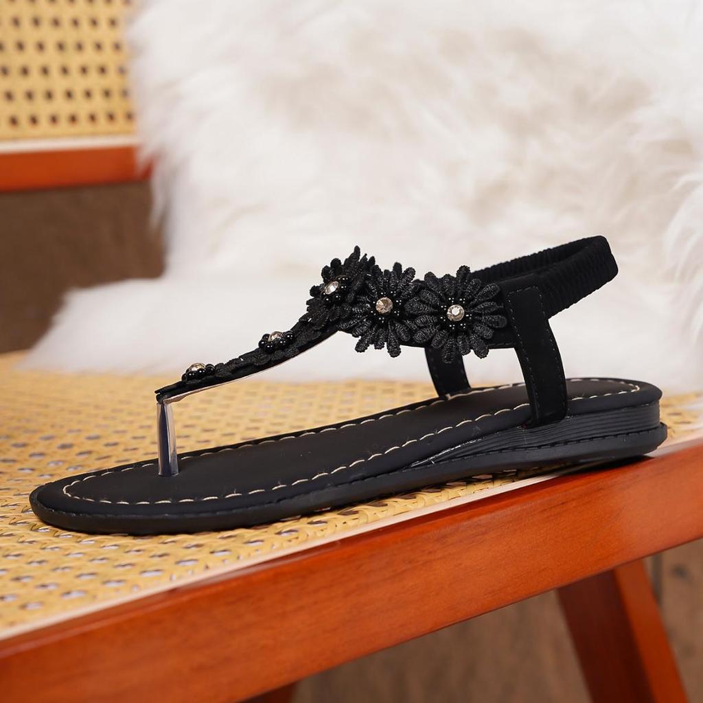 2025 Bohemian Flower Rivet Thong Sandals, Women's Holiday Versatile Plus Size Beach Flats