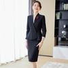 Professioneller Damen-Blazer- und Rockanzug