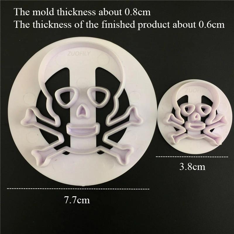 

2pcs Skull Shape Plastic Cookie Cutter Plastic Biscuit Mold DIY Fondant Stamp Cake Decoration Tools Baking Mould Pastry Bakeware