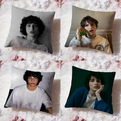 Benutzerdefinierte F-Finn WolfhardS Kissenbezug Premium Komfort Wendbarer Kissenbezug -Zwei-in-Eins-Design für Jedes Zimmer & Autoinnenraum