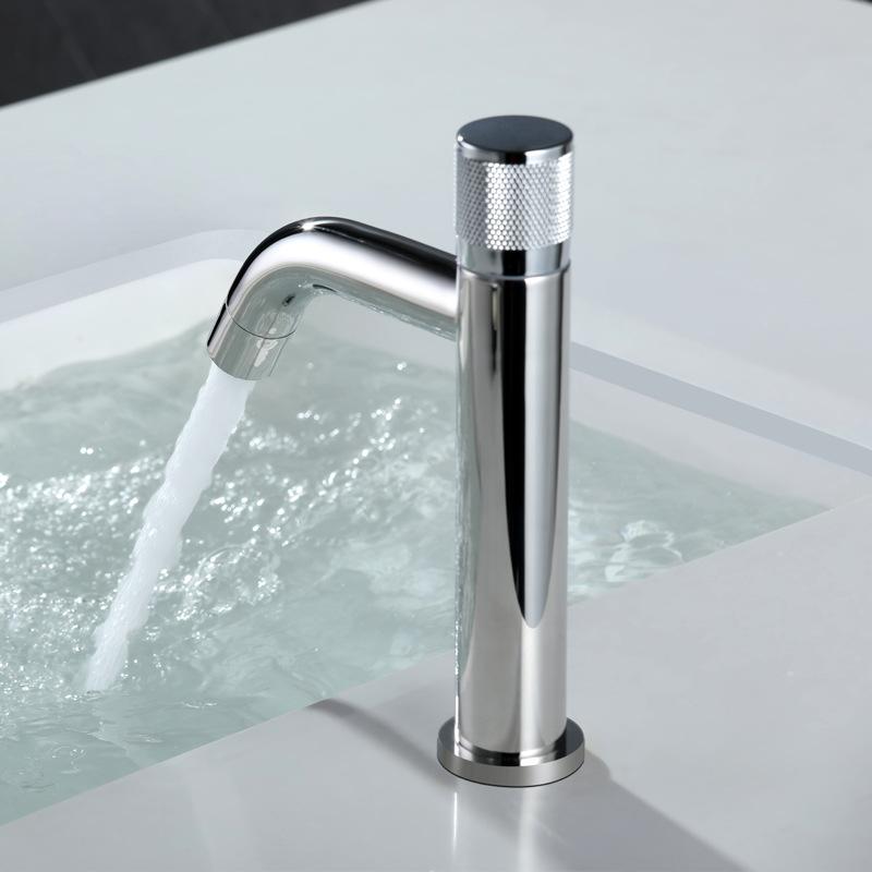 Brass Intelligent Automatic Sensor Bathroom Basin Faucets Hot Cold Water Intelligent Sink Faucet Deck Mount Washing Crane