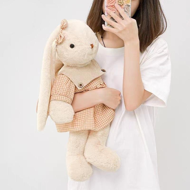 Entzückendes Plüschtier Hase zum Umarmen in niedlicher Kaffeefarbe mit langen Ohren für Kinder