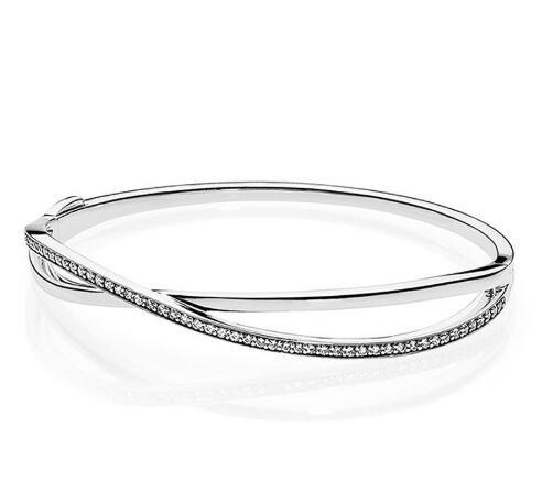 Bransoletka Bangle ze Srebra Próby 925 Błyszcząca Kokardka z Cyrkoniami Pasuje do Kobiet Biżuteria z Koralikami i Zawieszkami