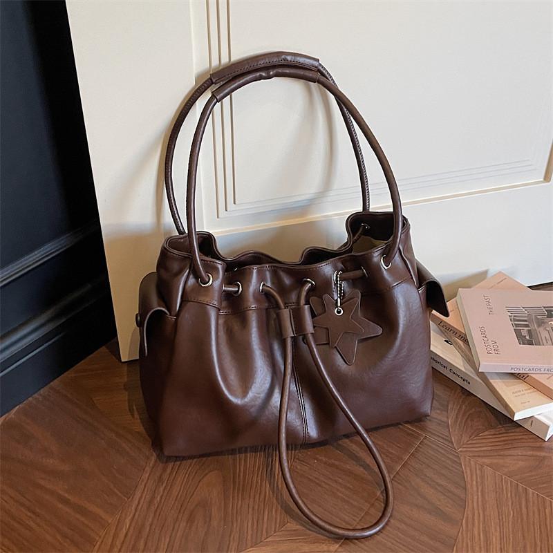 IELGY Drawstring Bucket Bag Fashion Casual Large Capacity Commuter Shoulder Messenger Bag