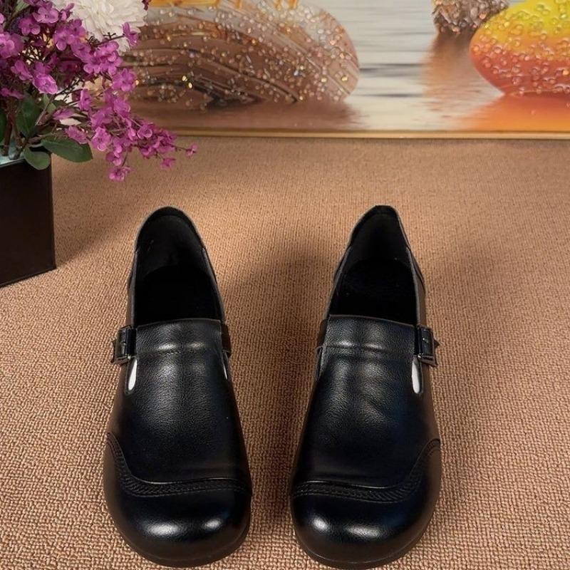 Women's Leather Mary Jane Shoes Comfortable Chunky Heel Casual Pumps with Buckle Strap