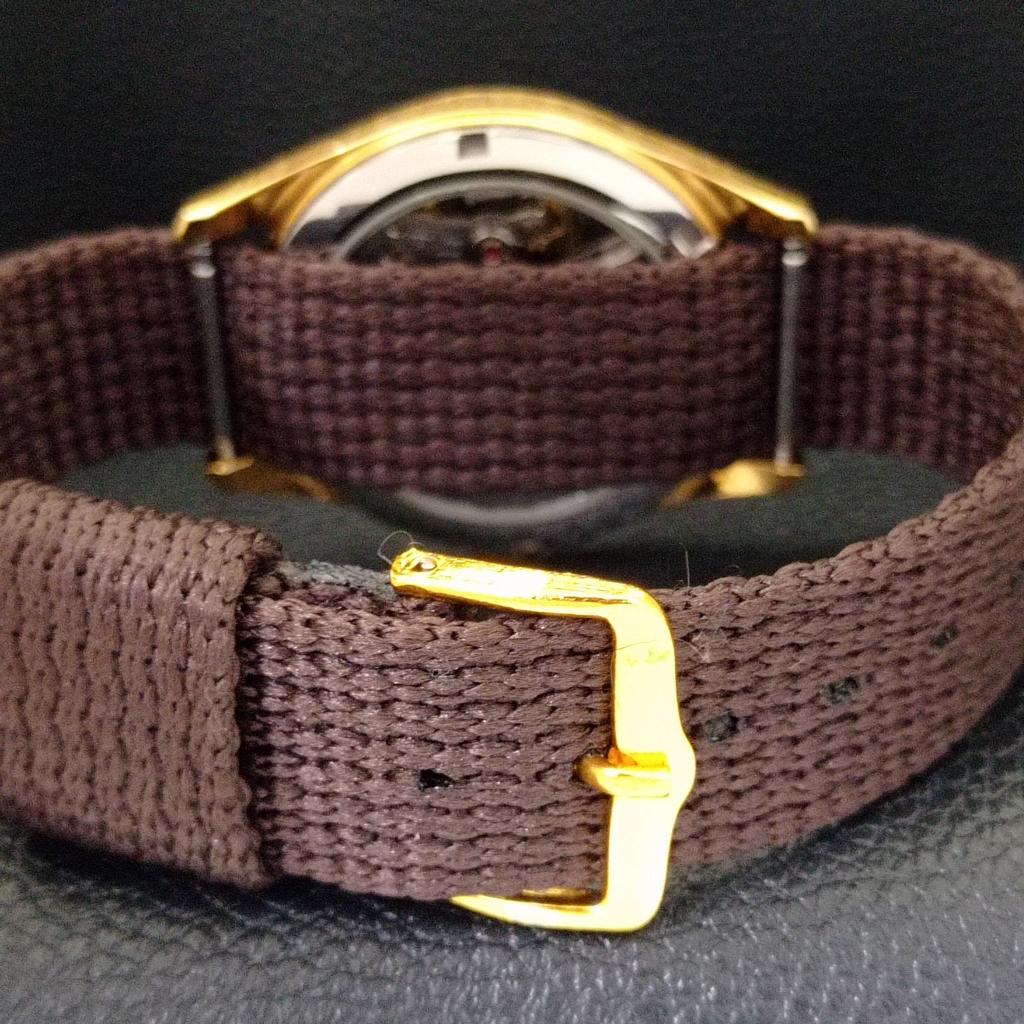 VINTAGE HMT JANATA HAND-WINDING INDIAN MENS RED COLOR DIAL WATCH A702083-5 R208-a702083