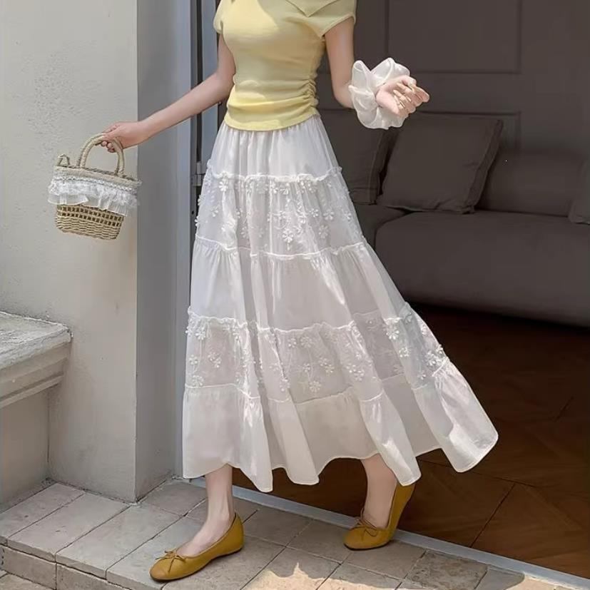 Lace new French thin splicing dress summer skirt white 2026 cake high waist embroidered umbrella skirt
