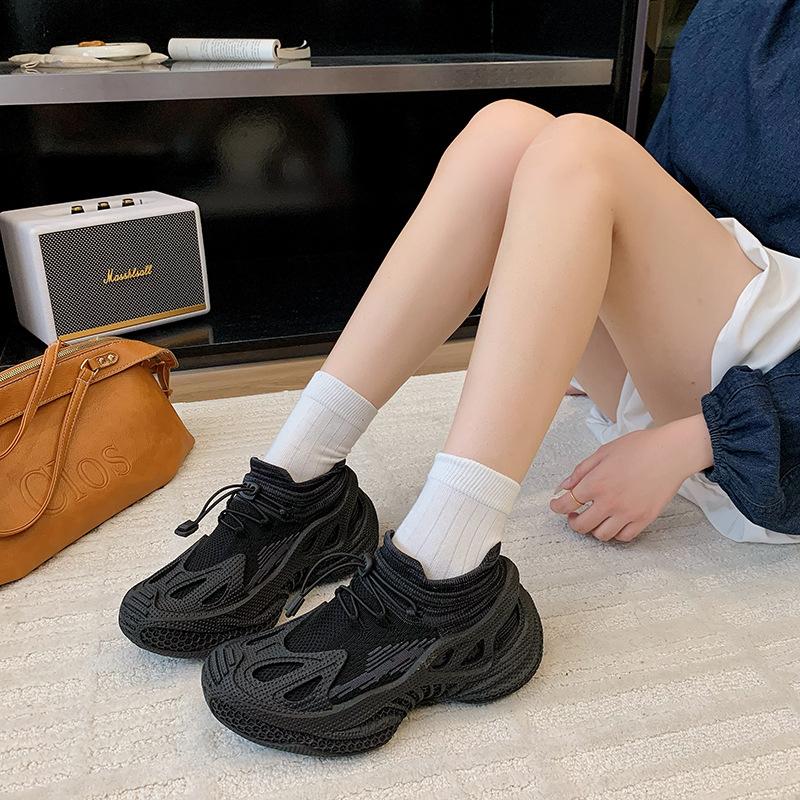 Couple socks shoes women's summer new thick-soled fly-woven sports and leisure shoes one-pedal men's running shoes