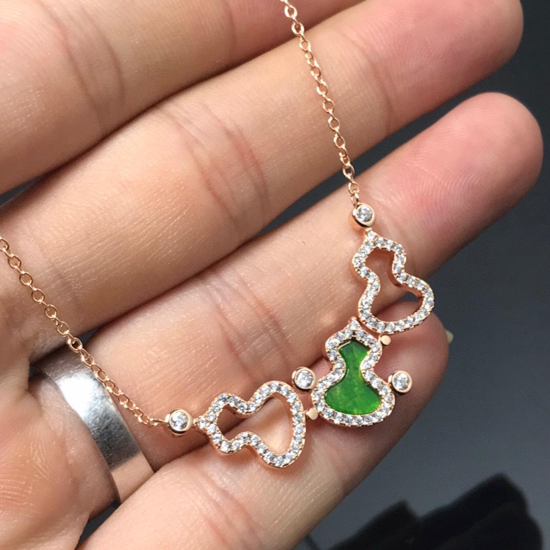 Qijia Chinese Style Gourd Diamond Necklace with Mother-of-Pearl and Agate Pendant