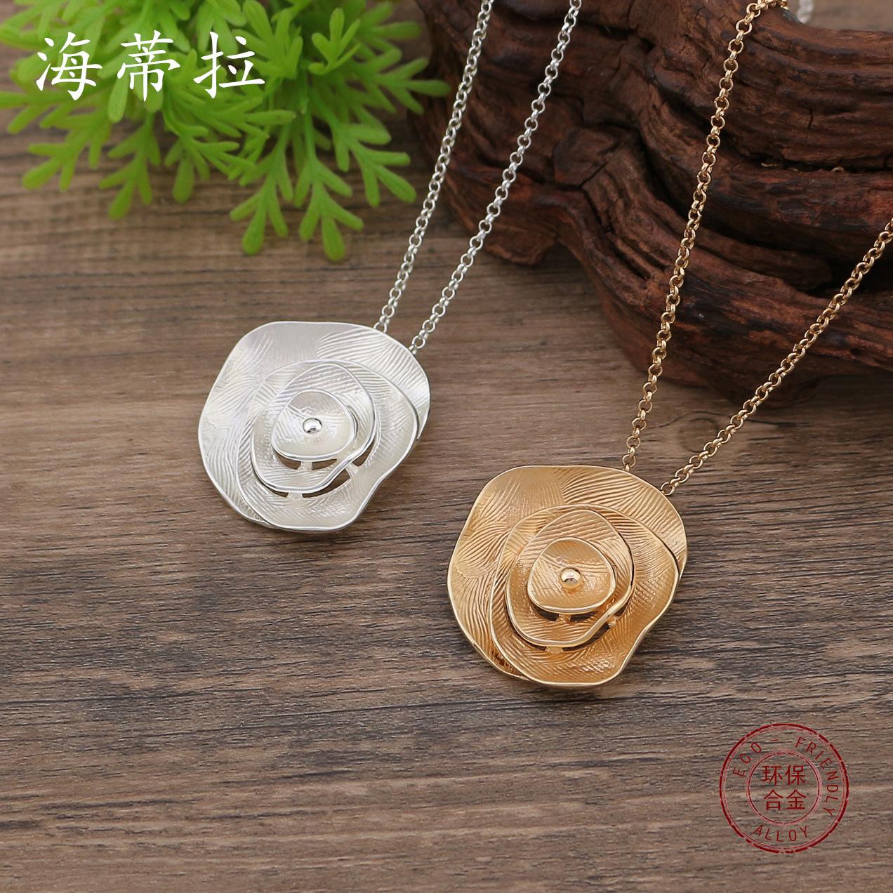 

New enamel hollow rose pendant, women s simple and high-end rose alloy necklace