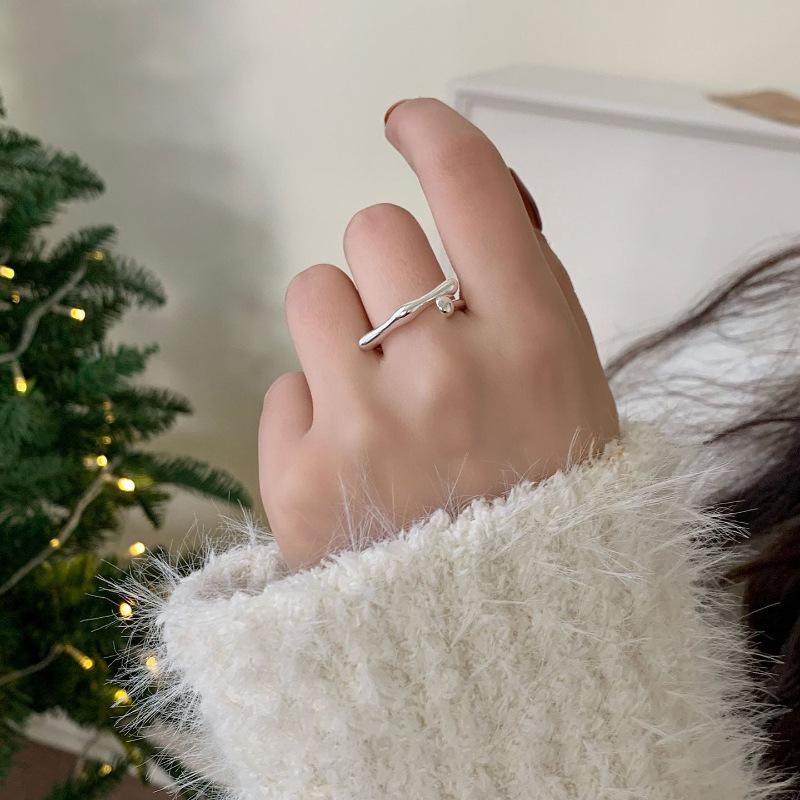 Trendy Geometric Wavy Open Ring: Irregular Thin Band for Women Adjustable Open