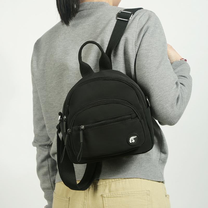 Women's Lightweight Waterproof Multi-compartment Backpack
