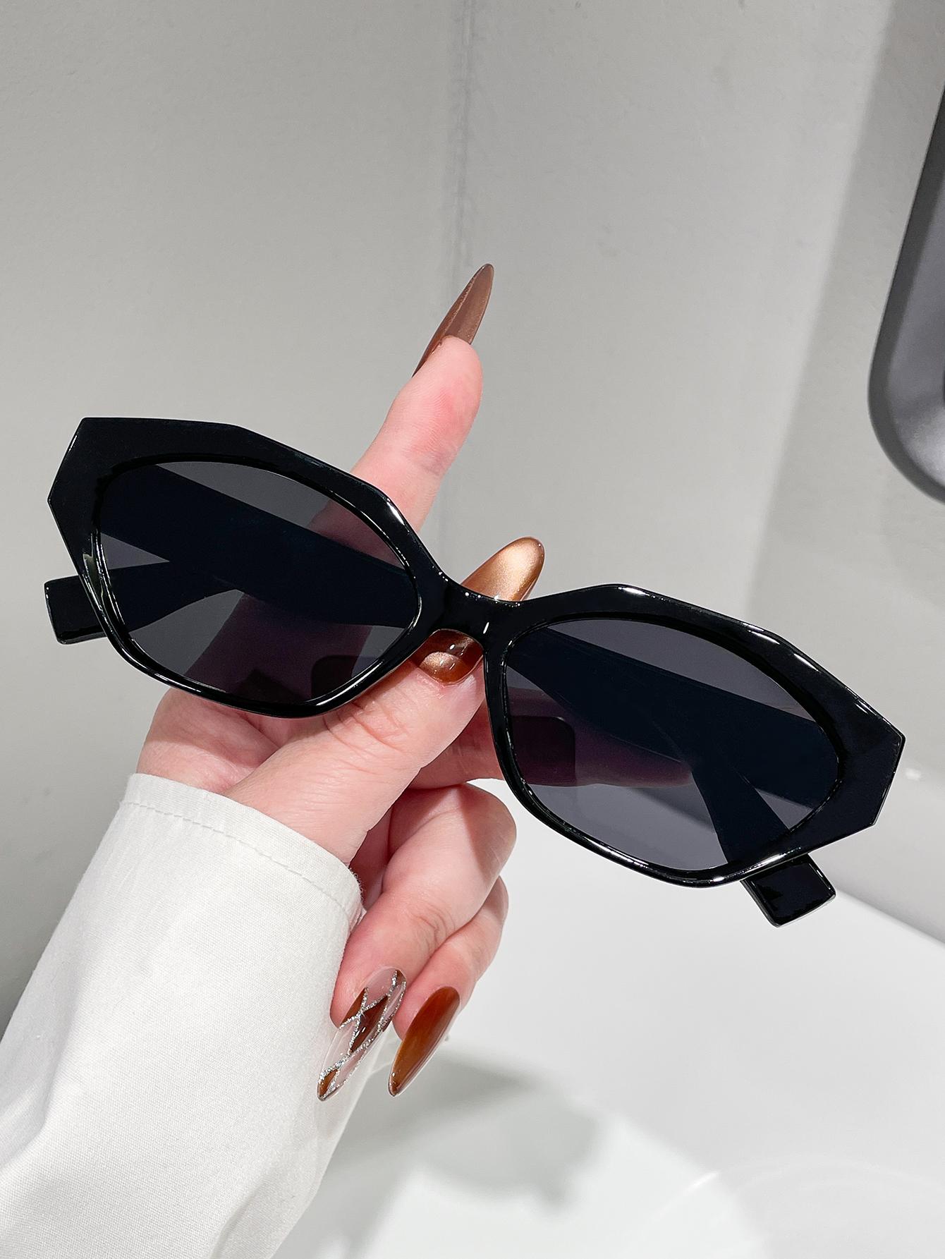 

Universal Simple Oval Frame Fashion Glasses for Men And Women Suitable for Daily Wear Photography And Driving чёрный